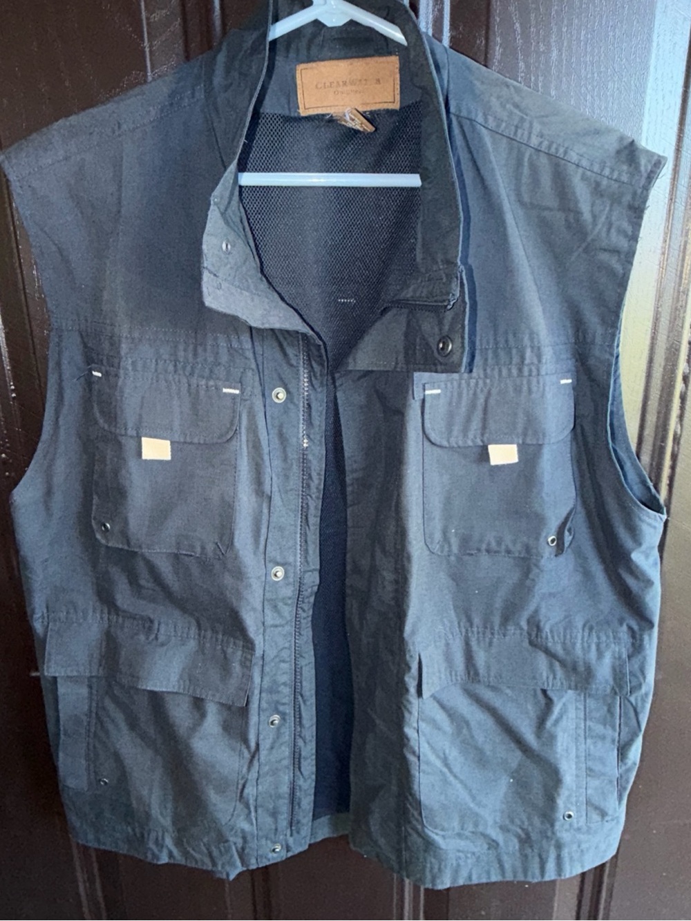 Clearwater outfitters Men’s Black M Utility Fishing Vest multi pocket zip